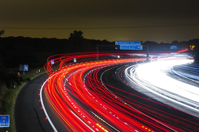 File:Traffic-332857640.jpg